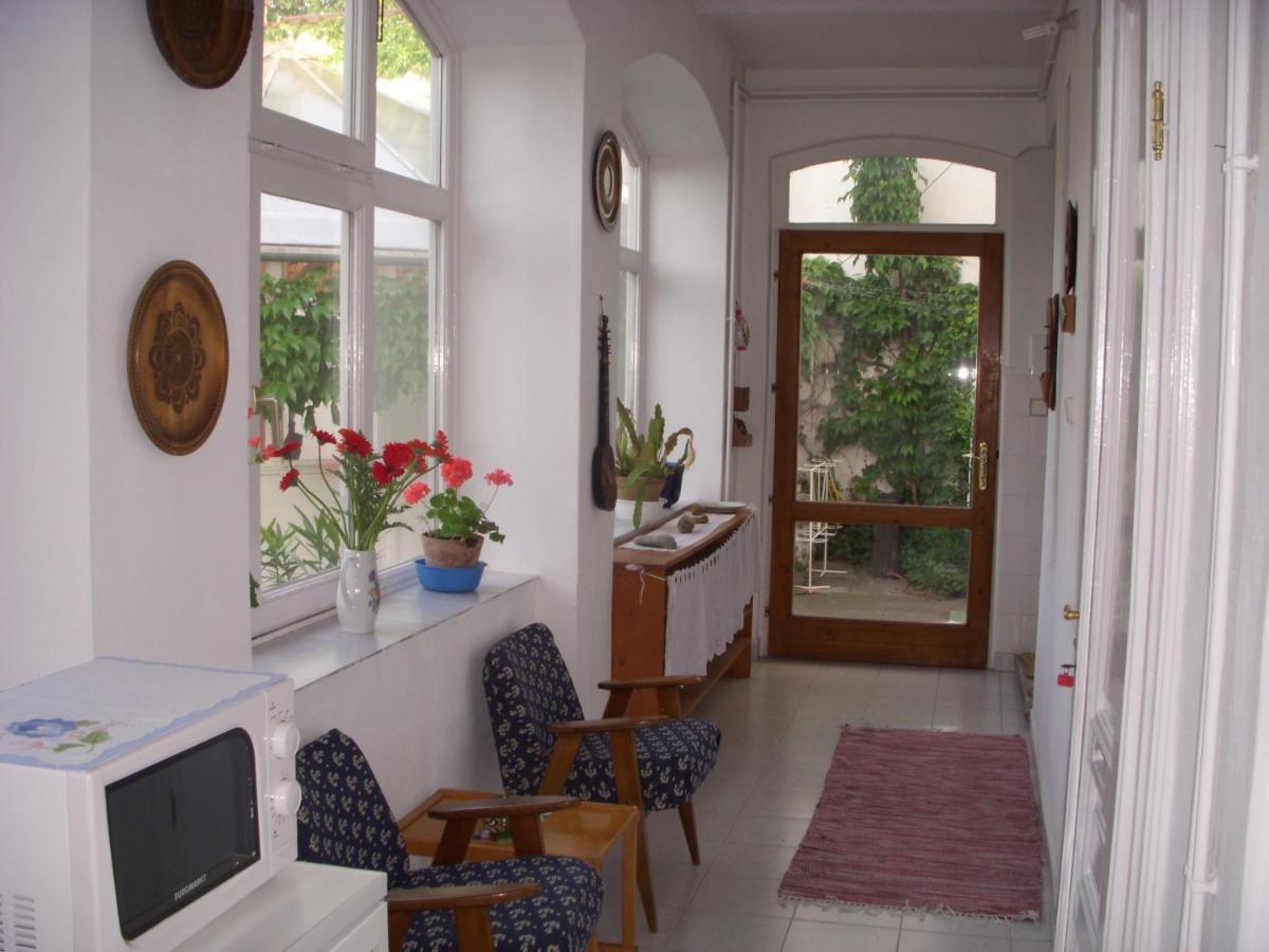 Garden Szivarvany Utcai Vendeghaz Segedin Dış mekan fotoğraf